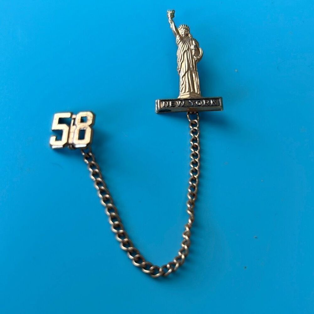 Statue Liberty Vtg 1958 Tie Tack Lapel Pin new york harbor gold